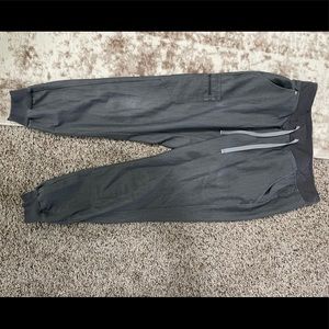 FIGS jogger scrub pant. Yoga pant waist band